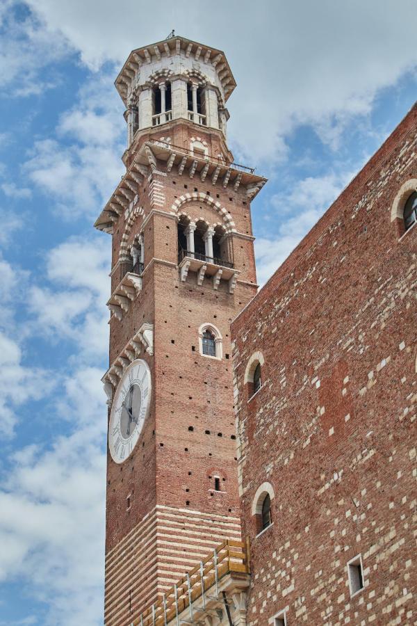 Domus Nova Palace - Italian Homing Verona Bagian luar foto
