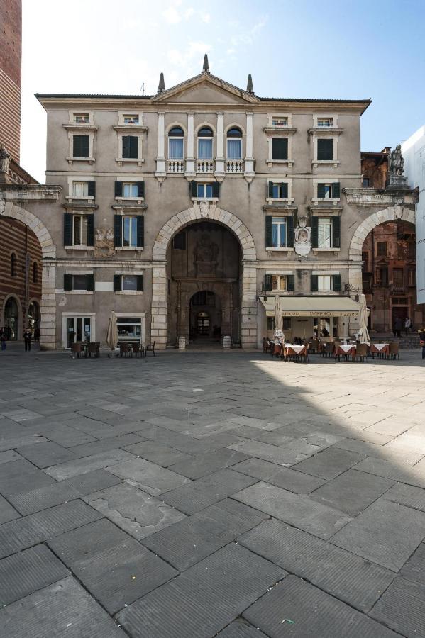 Domus Nova Palace - Italian Homing Verona Bagian luar foto