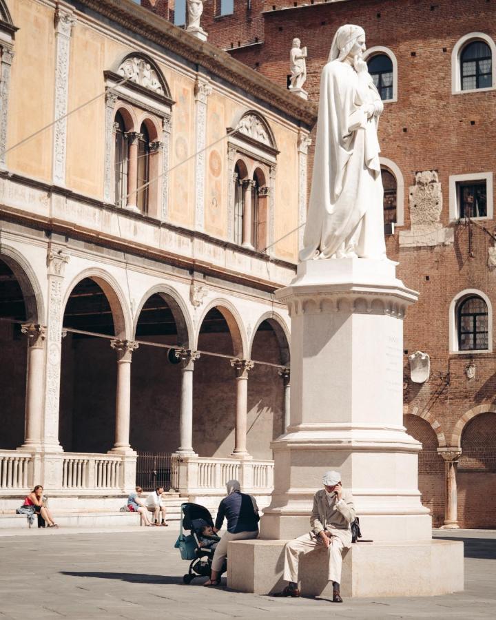 Domus Nova Palace - Italian Homing Verona Bagian luar foto